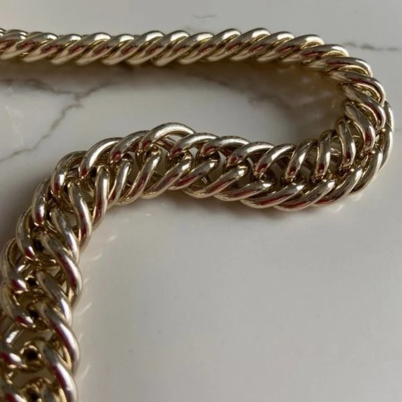 Women's GUESS Handbag Satchel Quilted Designer East West Silhouette Fall Creamy - Picture 11 of 13